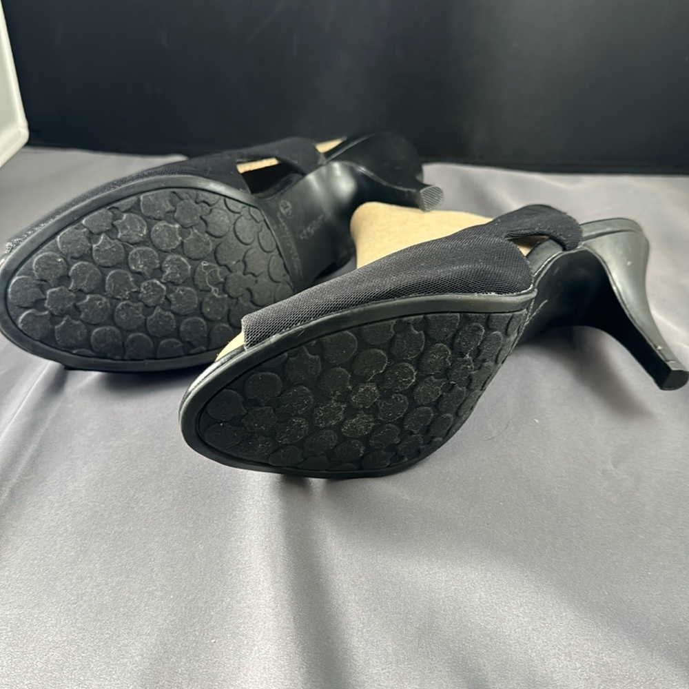 Merona peep toe dress shoe with 3” heel size 9.5 - Picture 6 of 6